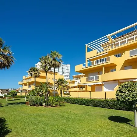 Luxury Front Line Beach *